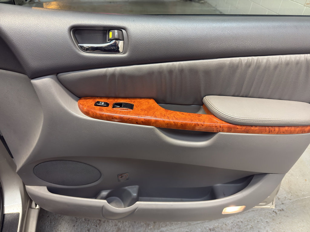 Used 2008 Toyota Sienna XLE Limited image 20