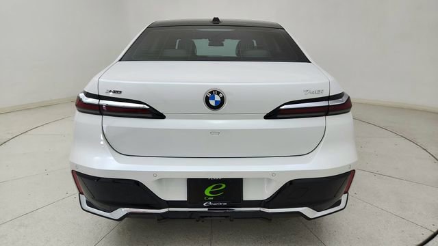 Used 2025 BMW 740i xDrive image 5