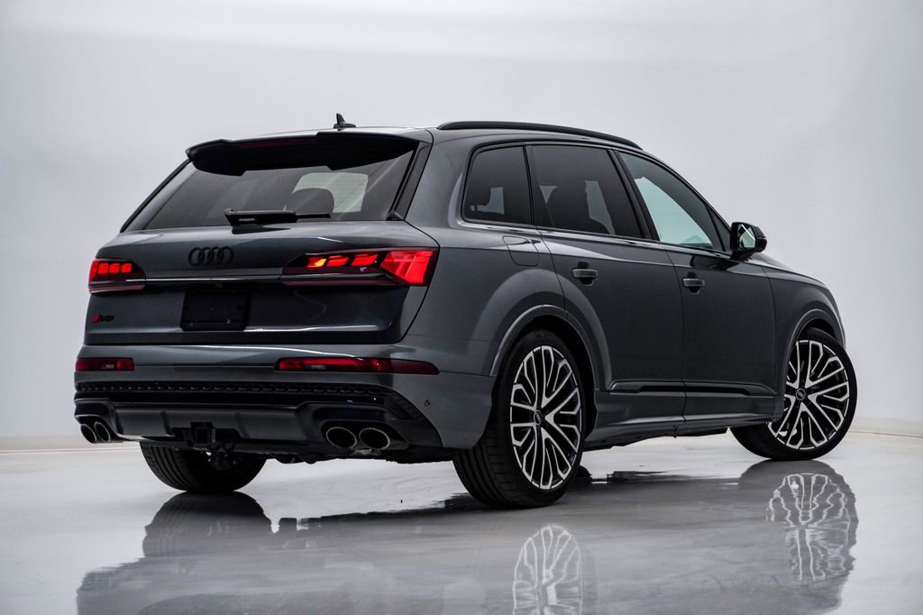 Used 2025 Audi SQ7 Prestige image 9