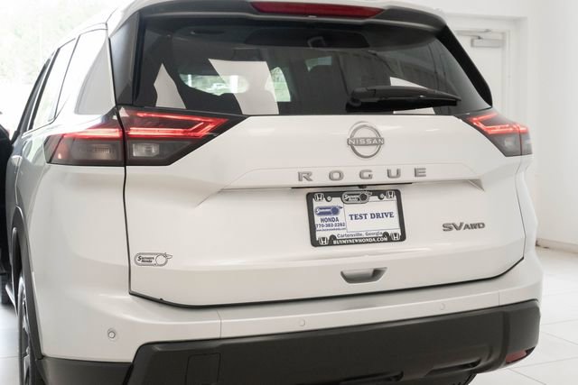 Used 2024 Nissan Rogue SV AWD/4WD image 9