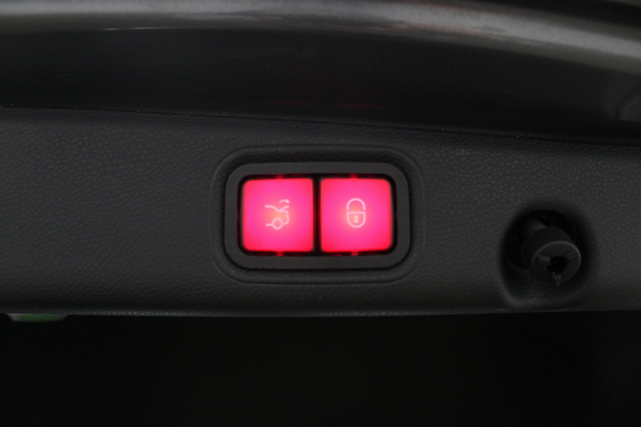 Used 2019 Mercedes-Benz E 450 4MATIC Sedan w/ Premium Package image 19