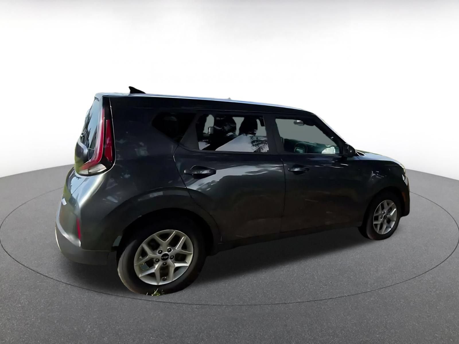 Used 2025 Kia Soul LX w/ LX Technology Package FWD image 14