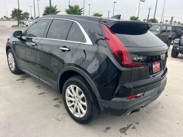 Used 2020 Cadillac XT4 Luxury w/ Cold Weather Package FWD image 4