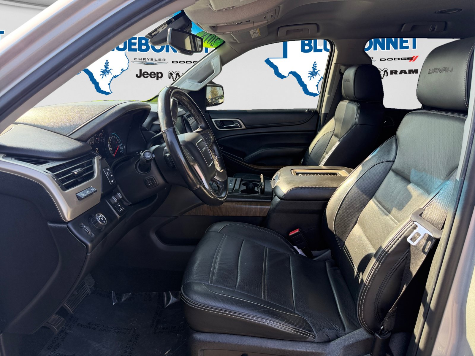 Used 2018 GMC Yukon Denali RWD image 11