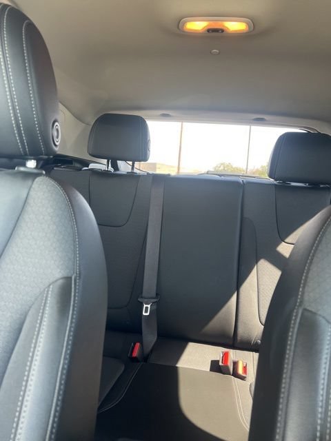Used 2025 Buick Encore GX Preferred FWD image 21