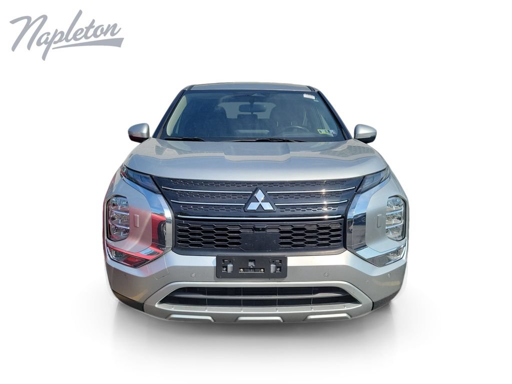 Used 2024 Mitsubishi Outlander SE AWD/4WD image 4