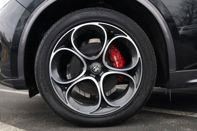 Used 2024 Alfa Romeo Stelvio Ti w/ Active Assist Plus Package image 8