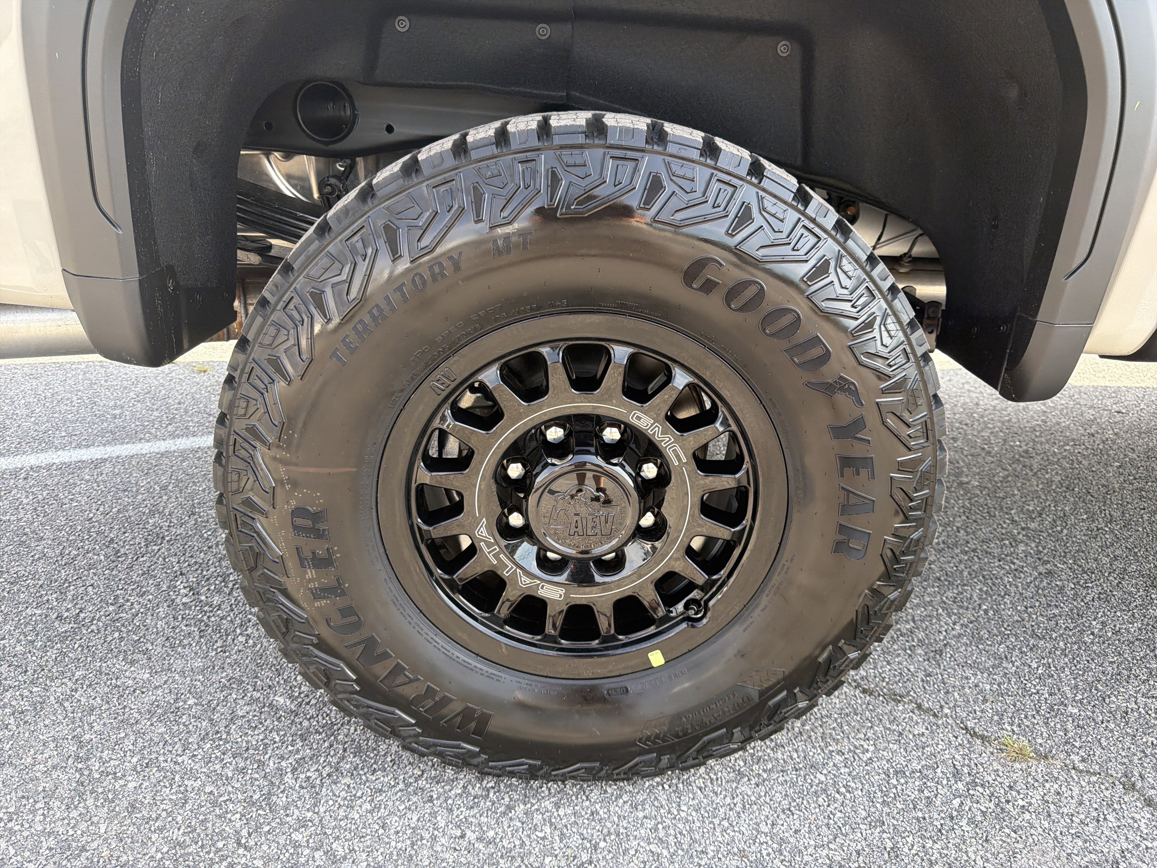 New 2026 GMC Sierra 2500 AT4X w/ AT4X AEV Edition AWD/4WD image 18