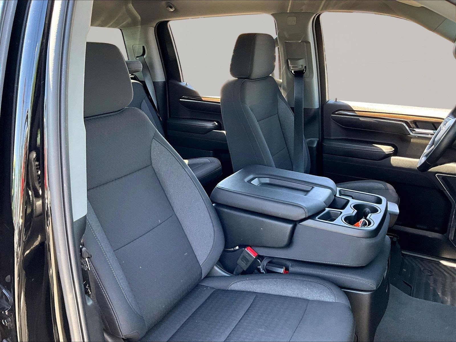 Used 2024 Chevrolet Silverado 1500 LT AWD/4WD image 28