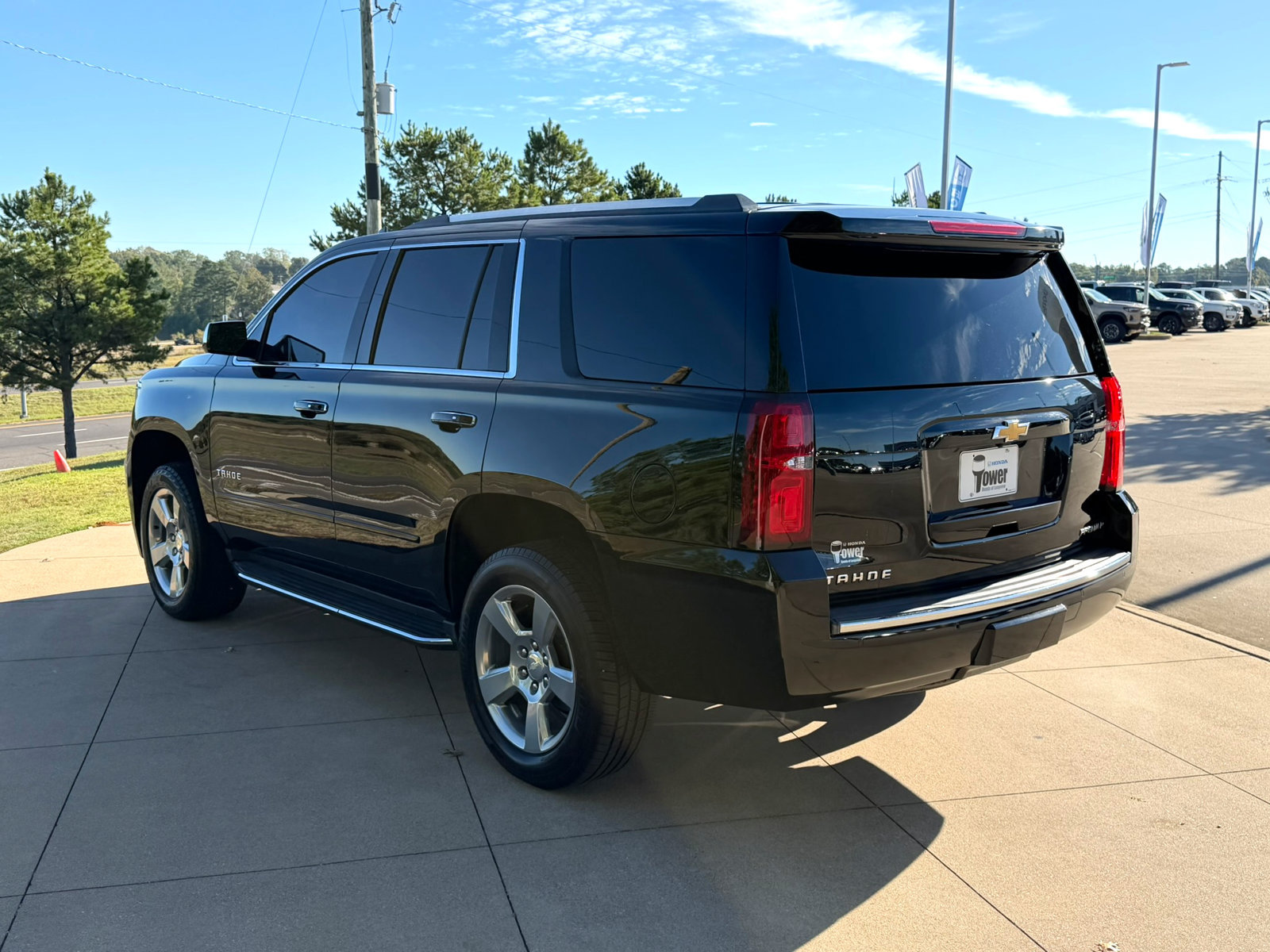 Used 2019 Chevrolet Tahoe Premier RWD image 4