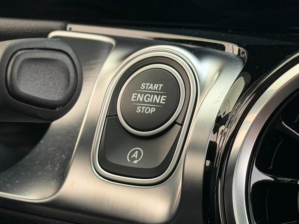 Used 2026 Mercedes-Benz GLB 250 4MATIC image 31