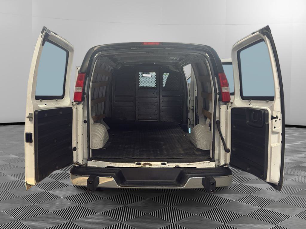 Used 2020 GMC Savana 2500 Work Van w/ Driver Convenience Package image 12