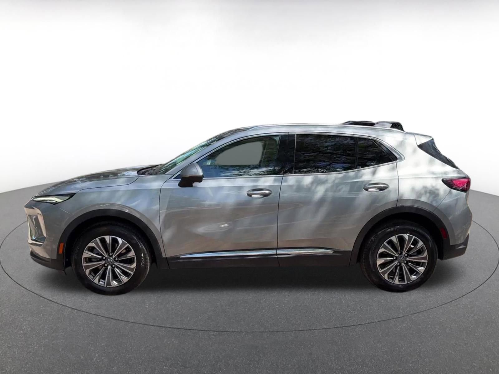 Used 2024 Buick Envision Preferred AWD/4WD image 9