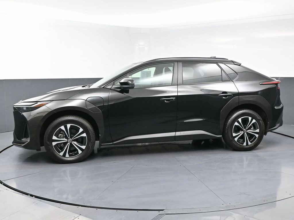 Used 2024 Toyota bZ4X XLE w/ Weather Package image 6