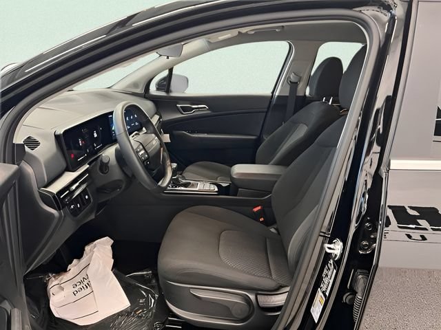 Used 2026 Kia Sportage LX FWD image 16