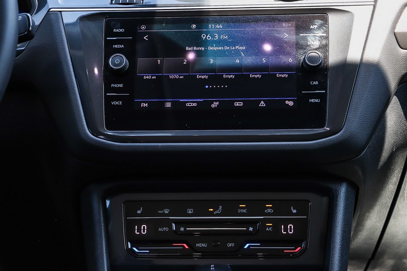 Certified 2022 Volkswagen Tiguan SE FWD image 15