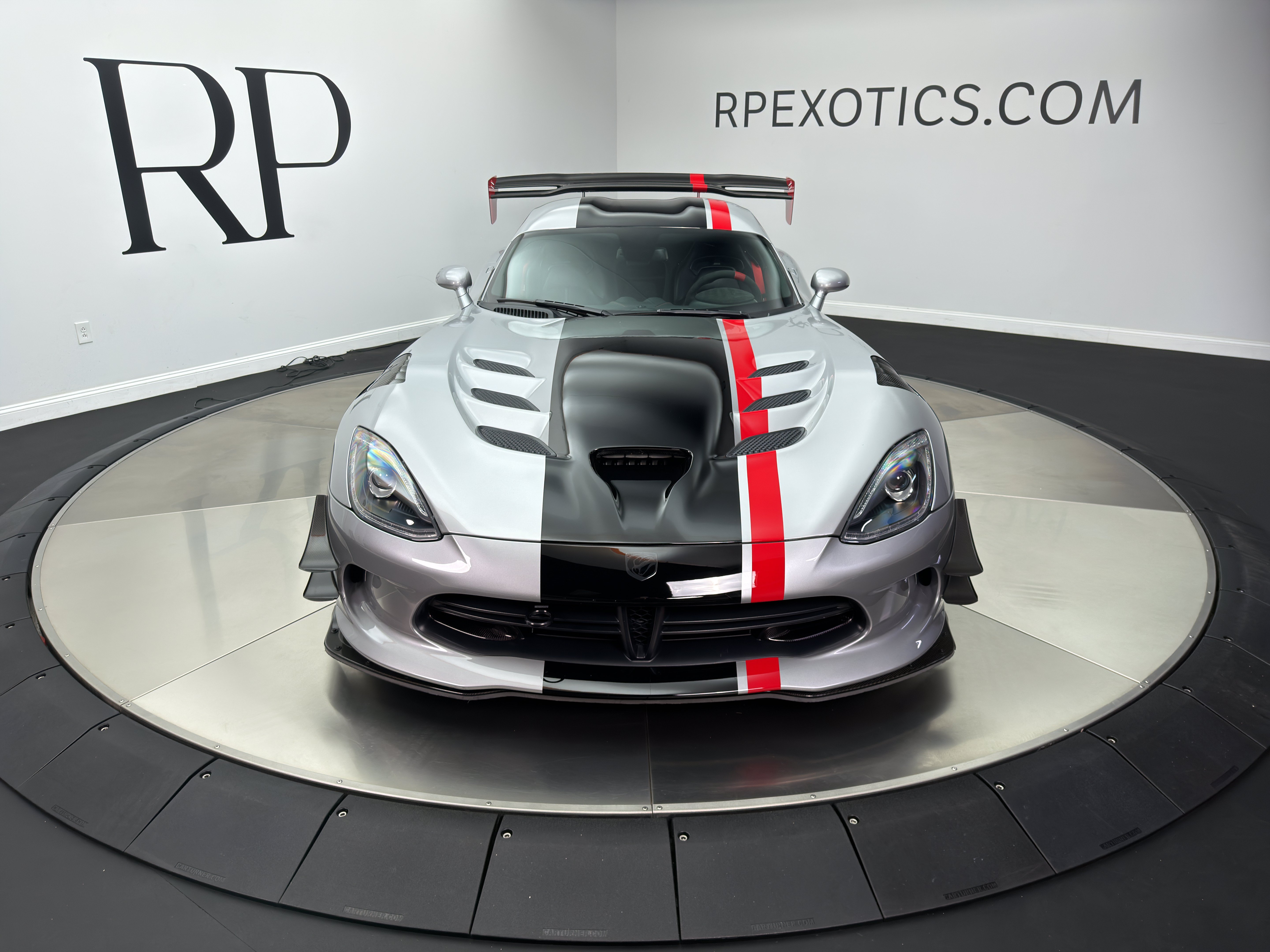 Used 2016 Dodge Viper GTC w/ ACR Package RWD image 11