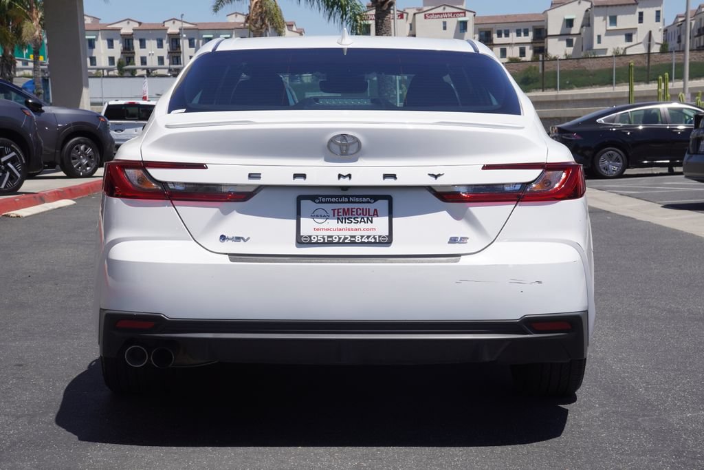 Used 2025 Toyota Camry SE w/ Multimedia Upgrade Package FWD image 5
