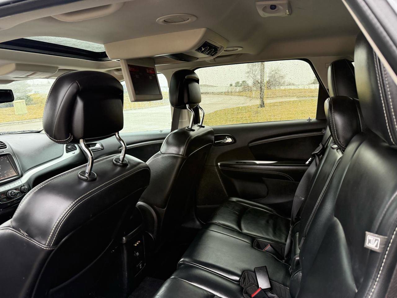 Used 2015 Dodge Journey R/T w/ Rear Seat Video Group image 17