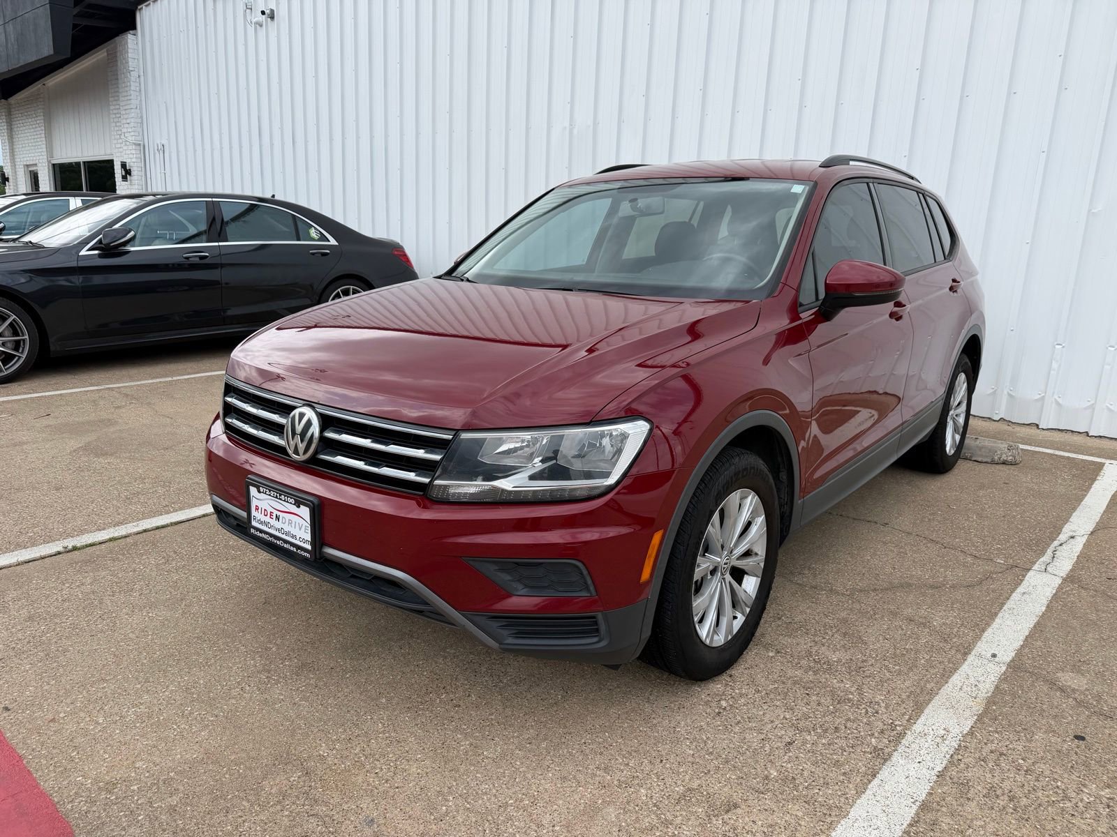 Used 2019 Volkswagen Tiguan S FWD image 1