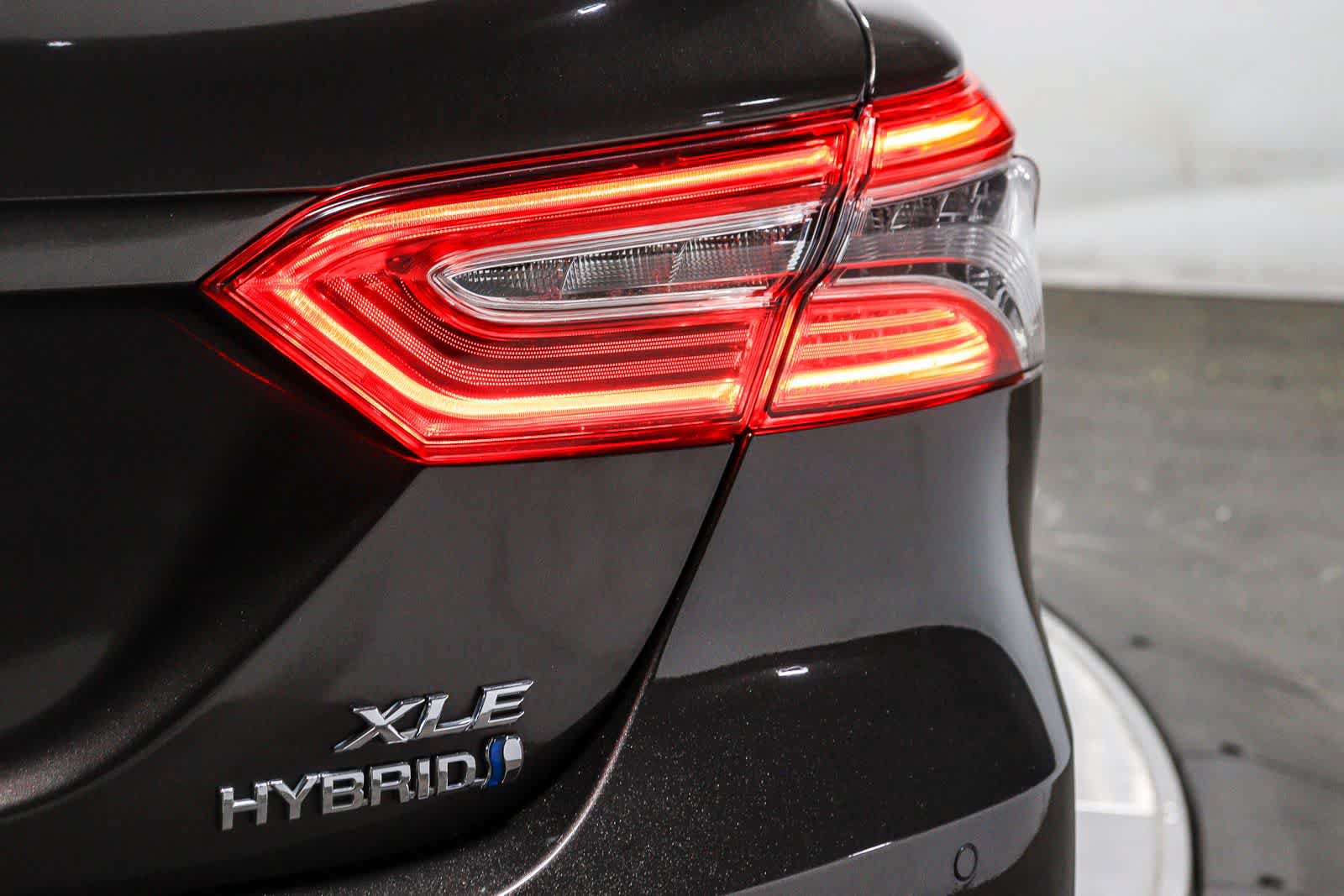 Certified 2018 Toyota Camry XLE w/ Audio Package FWD image 11