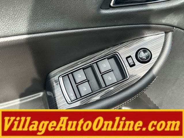 Used 2017 Chevrolet Impala LT FWD image 12