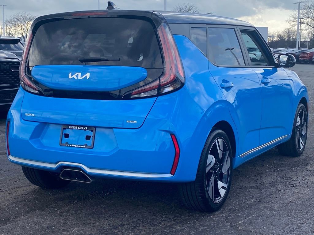 Certified 2023 Kia Soul GT-Line image 7
