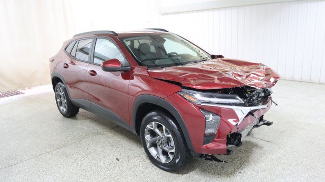 Used 2024 Chevrolet Trax LT w/ Sunroof Package image 5