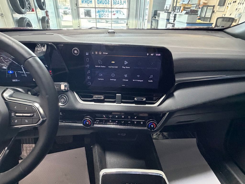 Used 2026 Chevrolet Equinox LT w/ Convenience Package II image 12