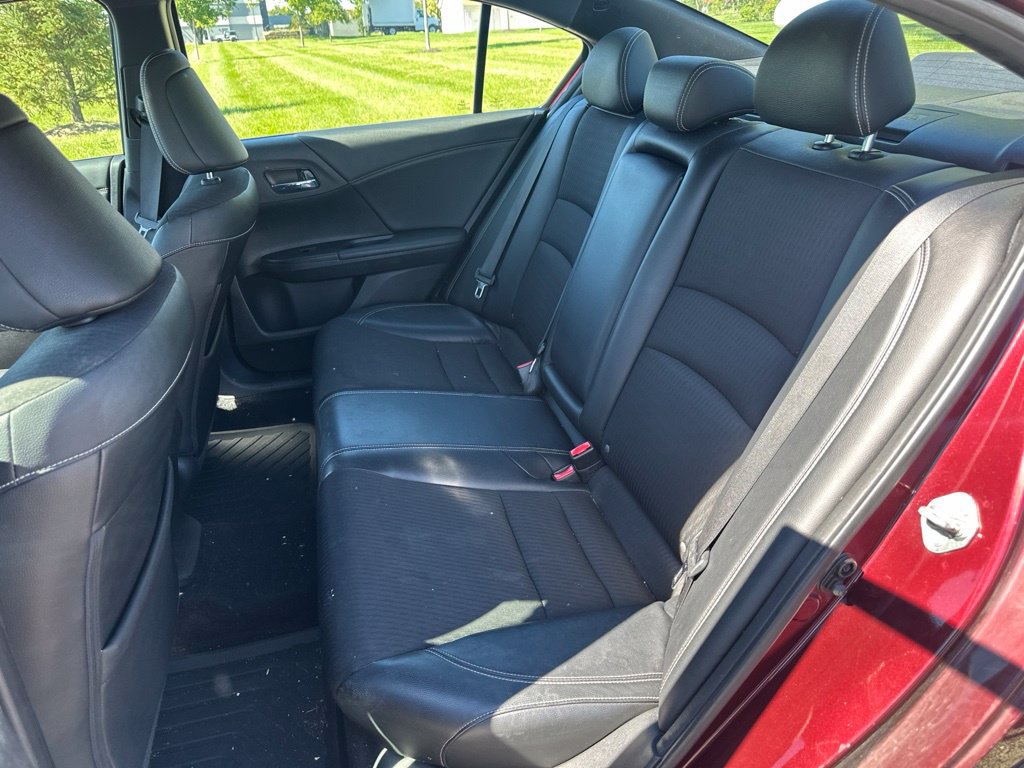 Used 2016 Honda Accord Sport image 12
