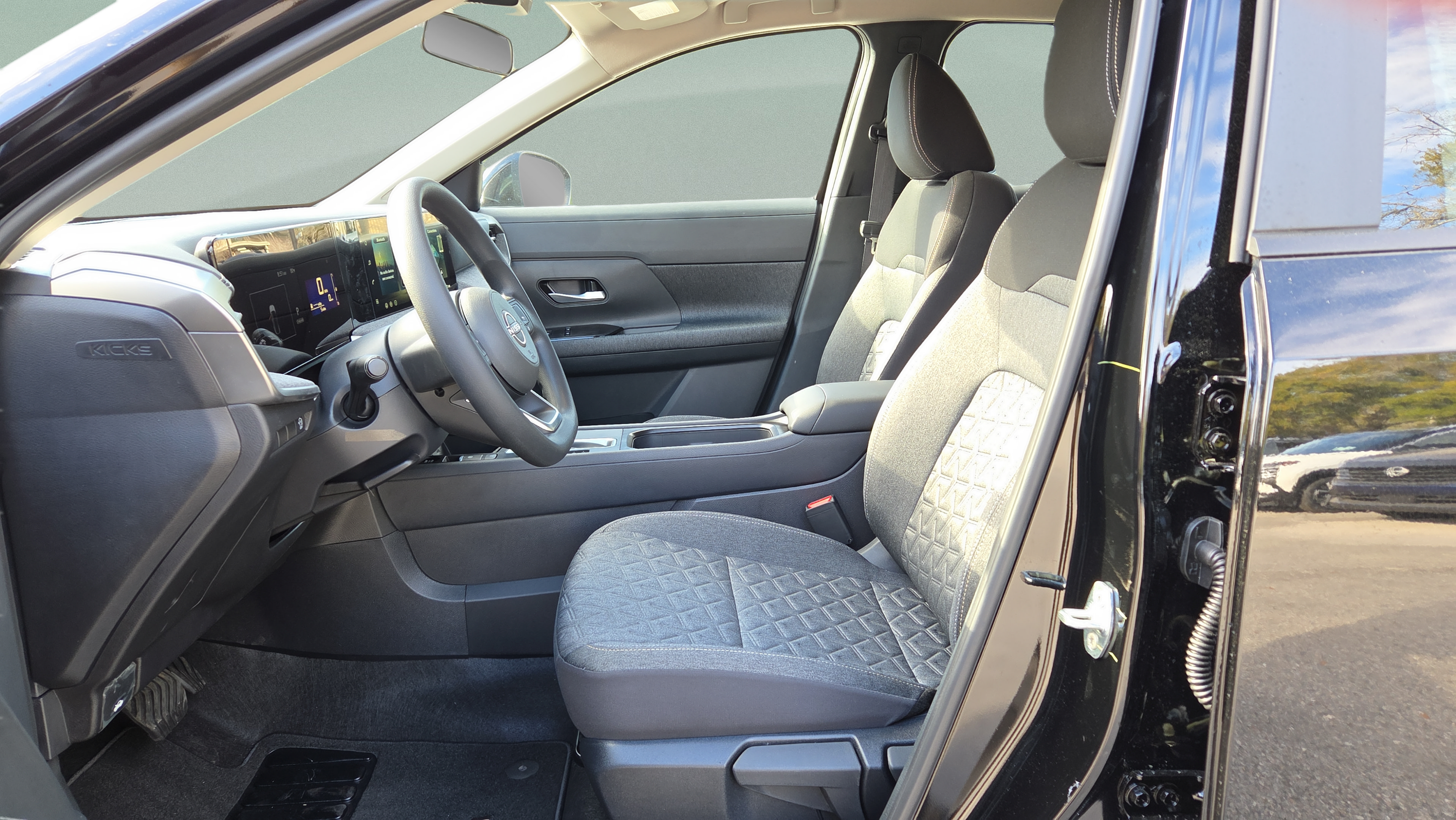 Certified 2026 Nissan Kicks SV FWD image 11