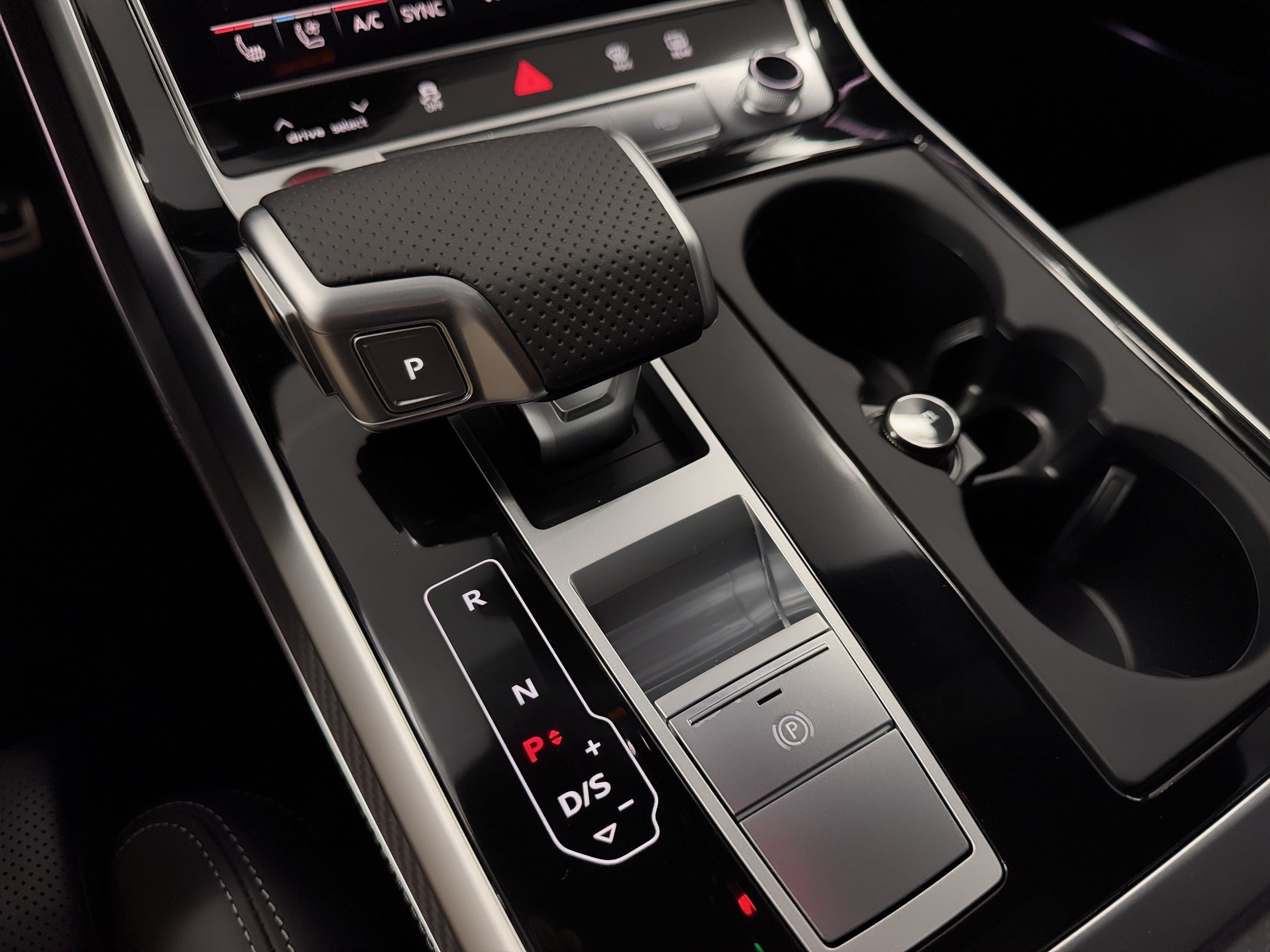 New 2026 Audi SQ8 Prestige AWD/4WD image 25