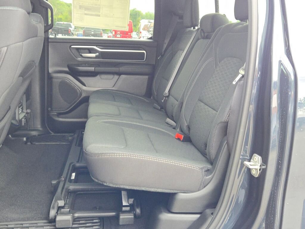 New 2026 RAM 1500 4x4 Crew Cab image 18