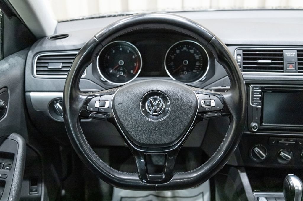 Used 2018 Volkswagen Jetta SE FWD image 14