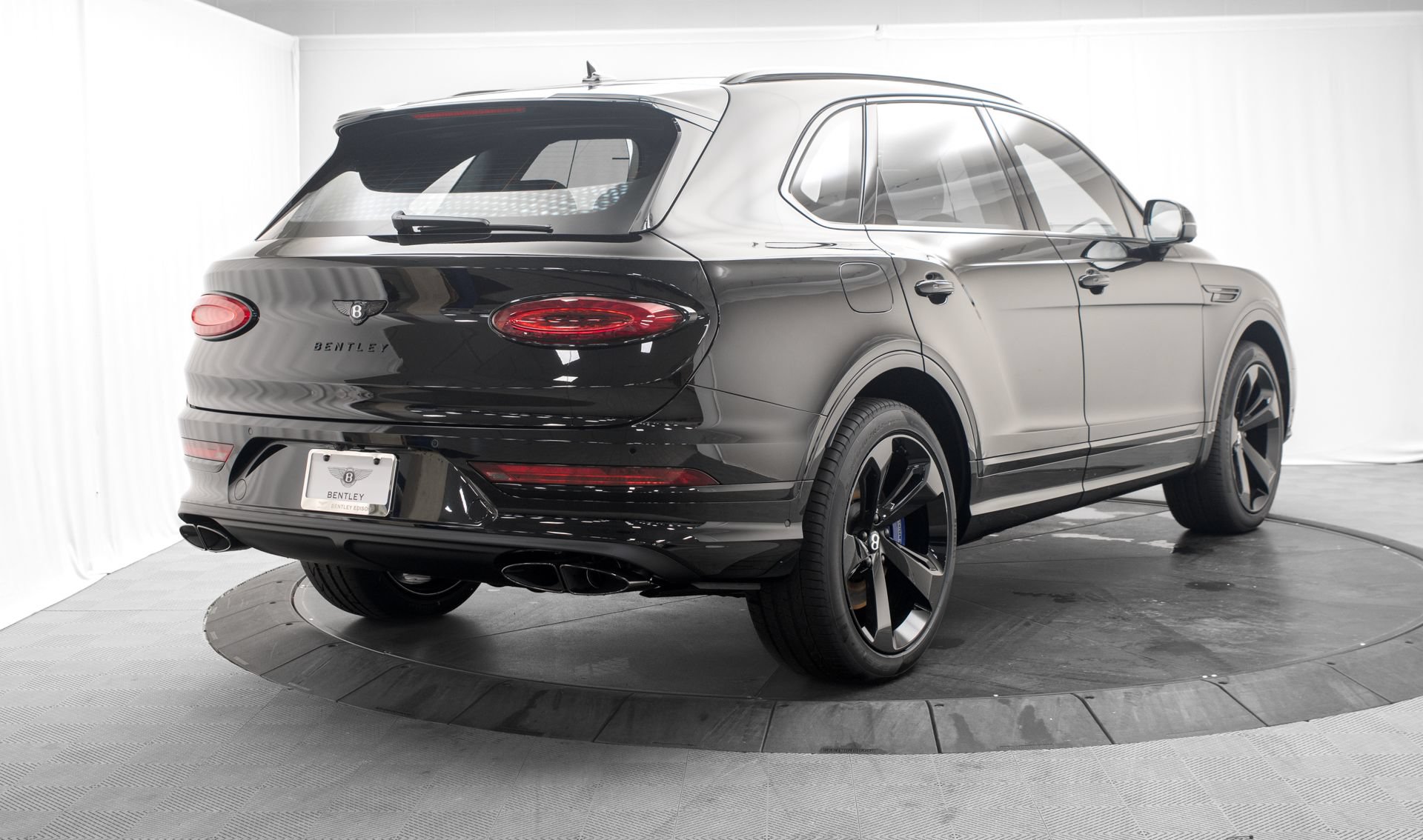 New 2026 Bentley Bentayga AWD/4WD image 3