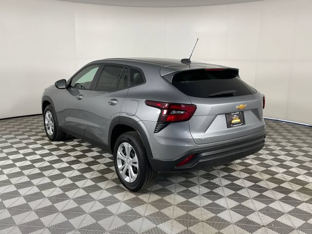 New 2026 Chevrolet Trax LS w/ Driver Confidence Package FWD image 18