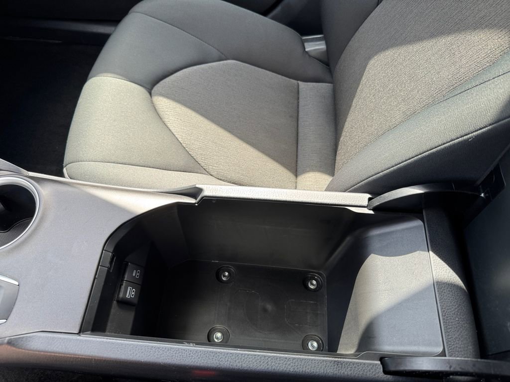 Used 2024 Toyota Camry LE image 17