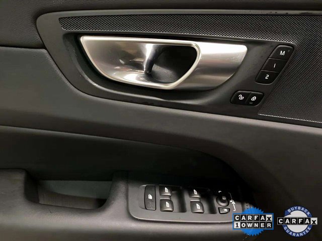 Used 2025 Volvo XC60 B5 Core image 30
