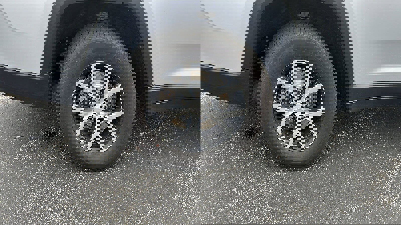 Used 2024 Jeep Grand Cherokee L Limited w/ Luxury Tech Group II image 10