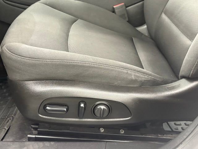 Used 2018 Chevrolet Malibu LT image 11