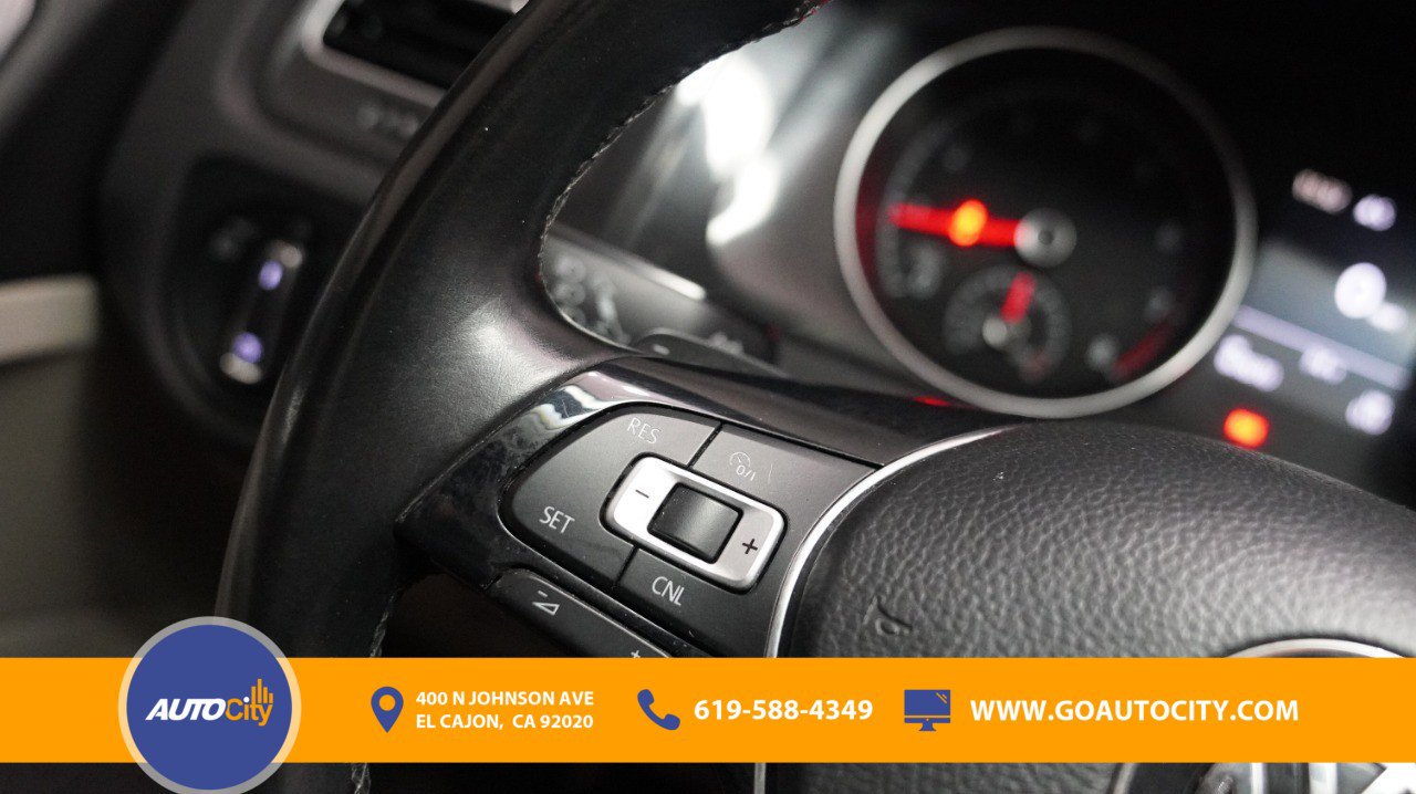 Used 2018 Volkswagen Golf S AWD/4WD image 19