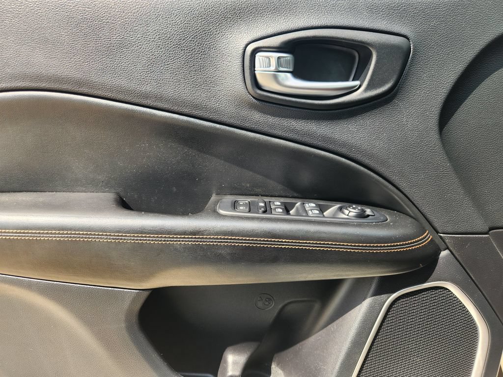Used 2021 Jeep Compass Limited AWD/4WD image 23