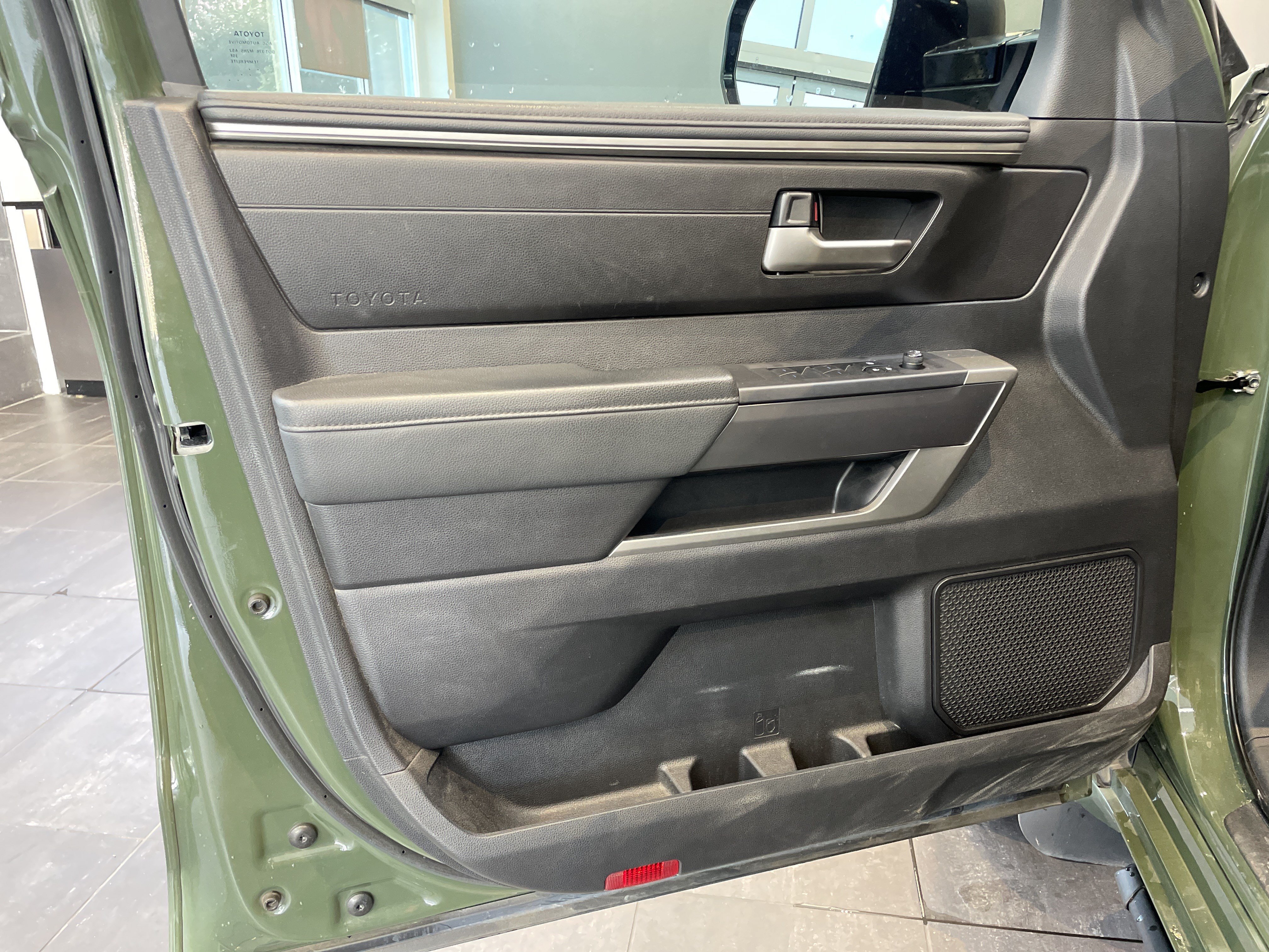 Used 2023 Toyota Tundra SR5 w/ SR5 Convenience Package AWD/4WD image 14