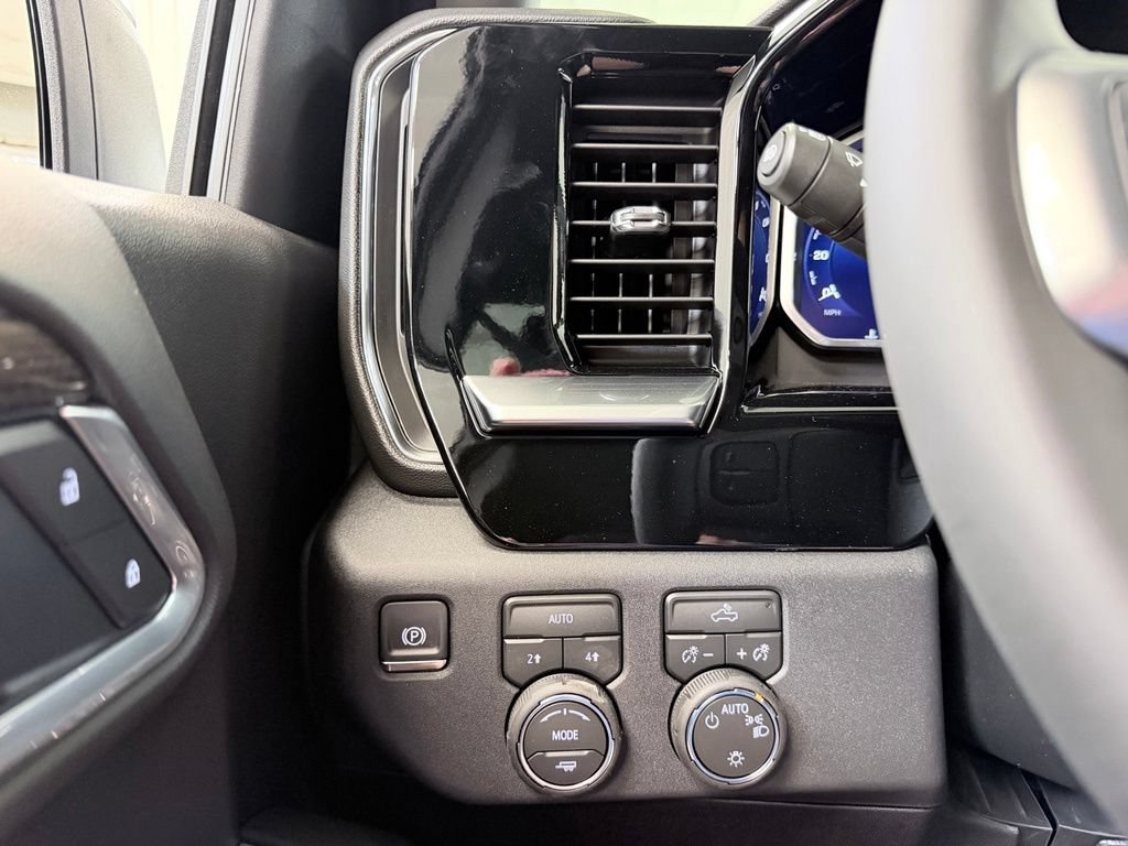 New 2026 Chevrolet Silverado 1500 LT AWD/4WD image 36