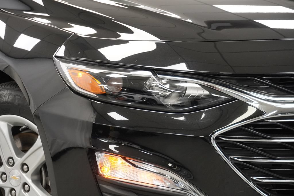 Used 2022 Chevrolet Malibu LS FWD image 5