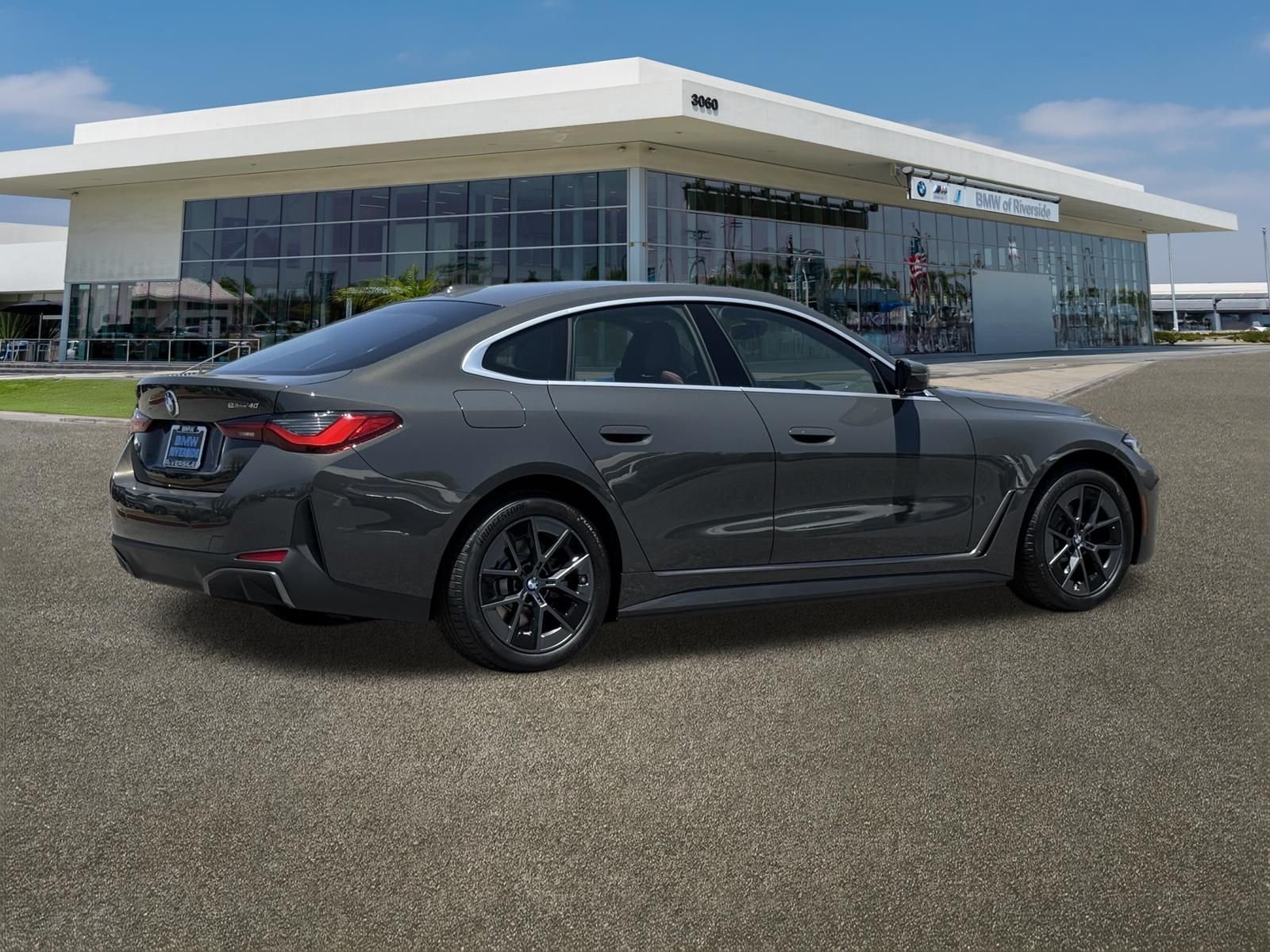New 2026 BMW i4 eDrive40 w/ Driving Assistance Package RWD image 11
