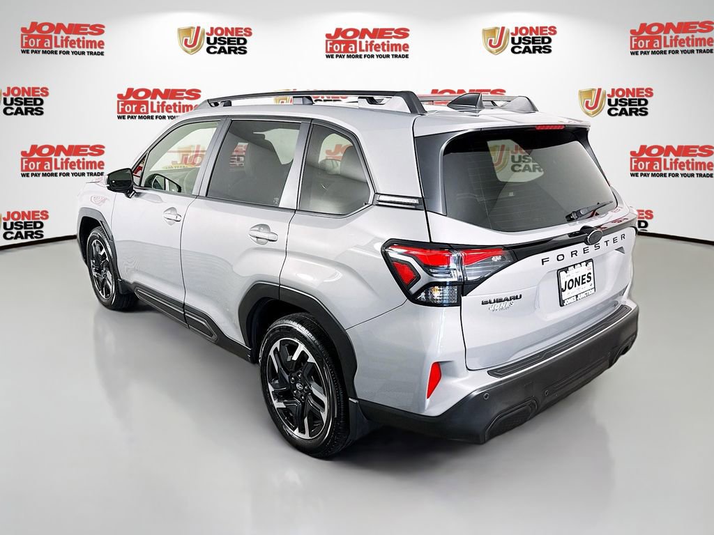 Used 2025 Subaru Forester Limited image 2