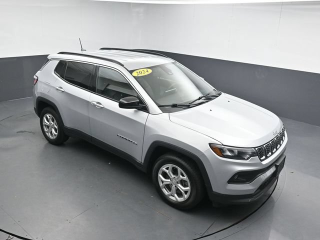 Used 2024 Jeep Compass Latitude AWD/4WD image 15