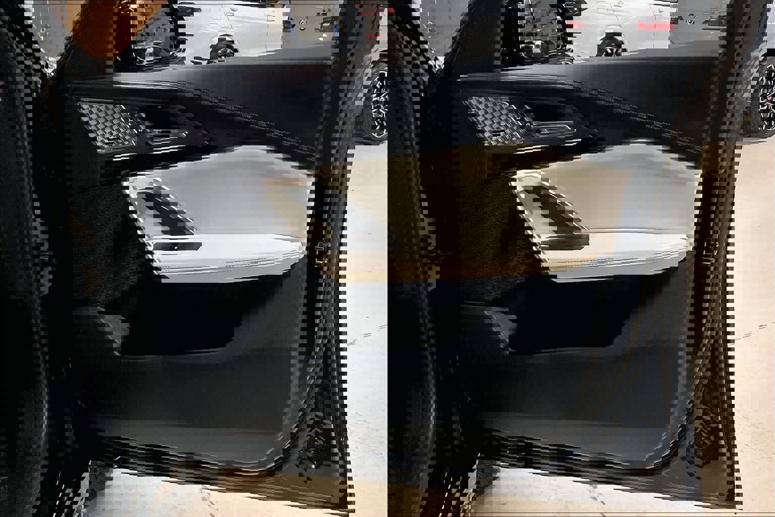 Certified 2025 BMW X2 xDrive28i w/ Technology Package image 22