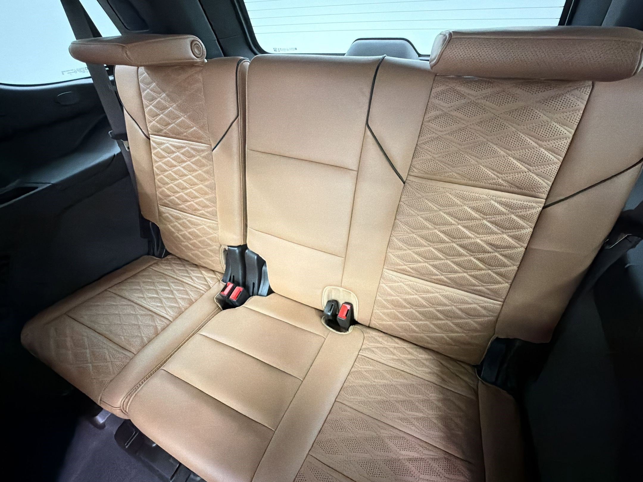 Used 2021 Cadillac Escalade Premium Luxury image 29